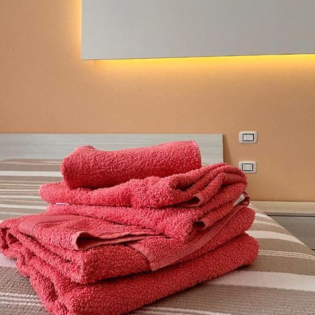 Casa Daura - Your Comfortable Apartment In Bologna - Parking Экстерьер фото