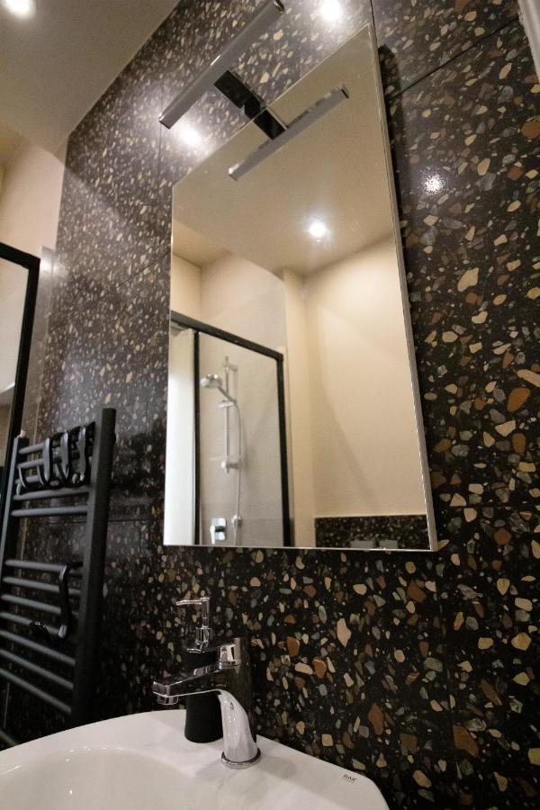 Casa Daura - Your Comfortable Apartment In Bologna - Parking Экстерьер фото