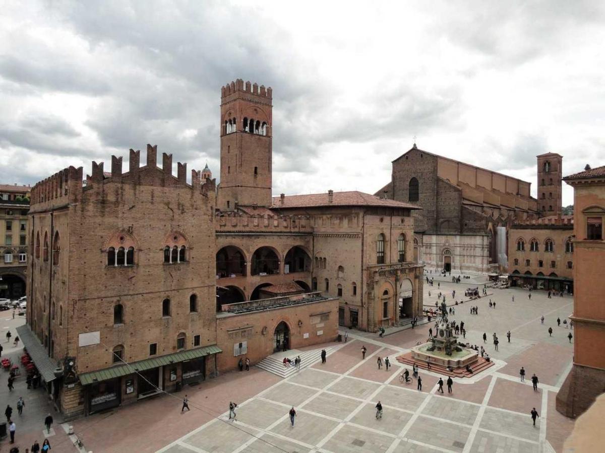 Casa Daura - Your Comfortable Apartment In Bologna - Parking Экстерьер фото