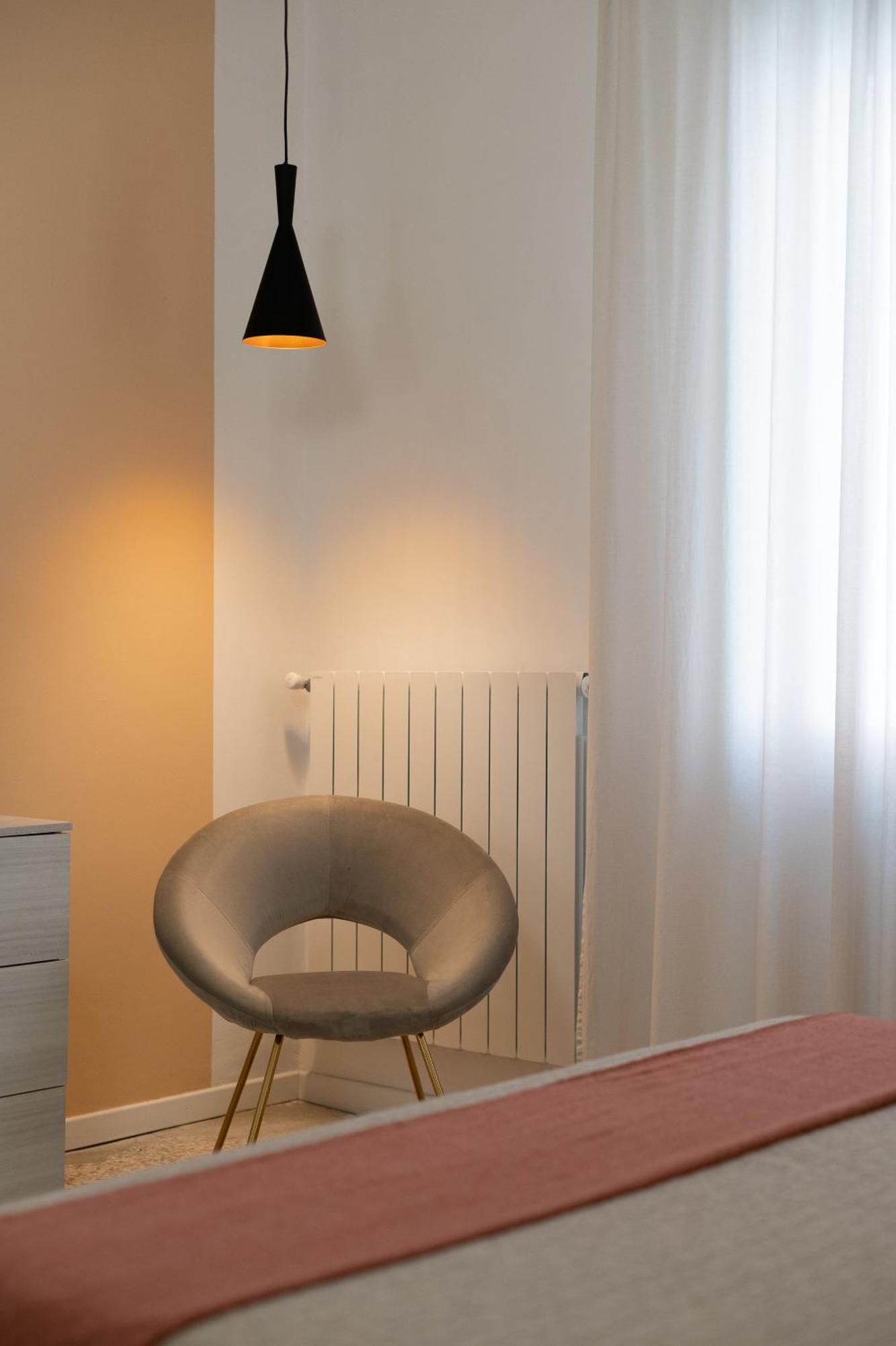 Casa Daura - Your Comfortable Apartment In Bologna - Parking Экстерьер фото