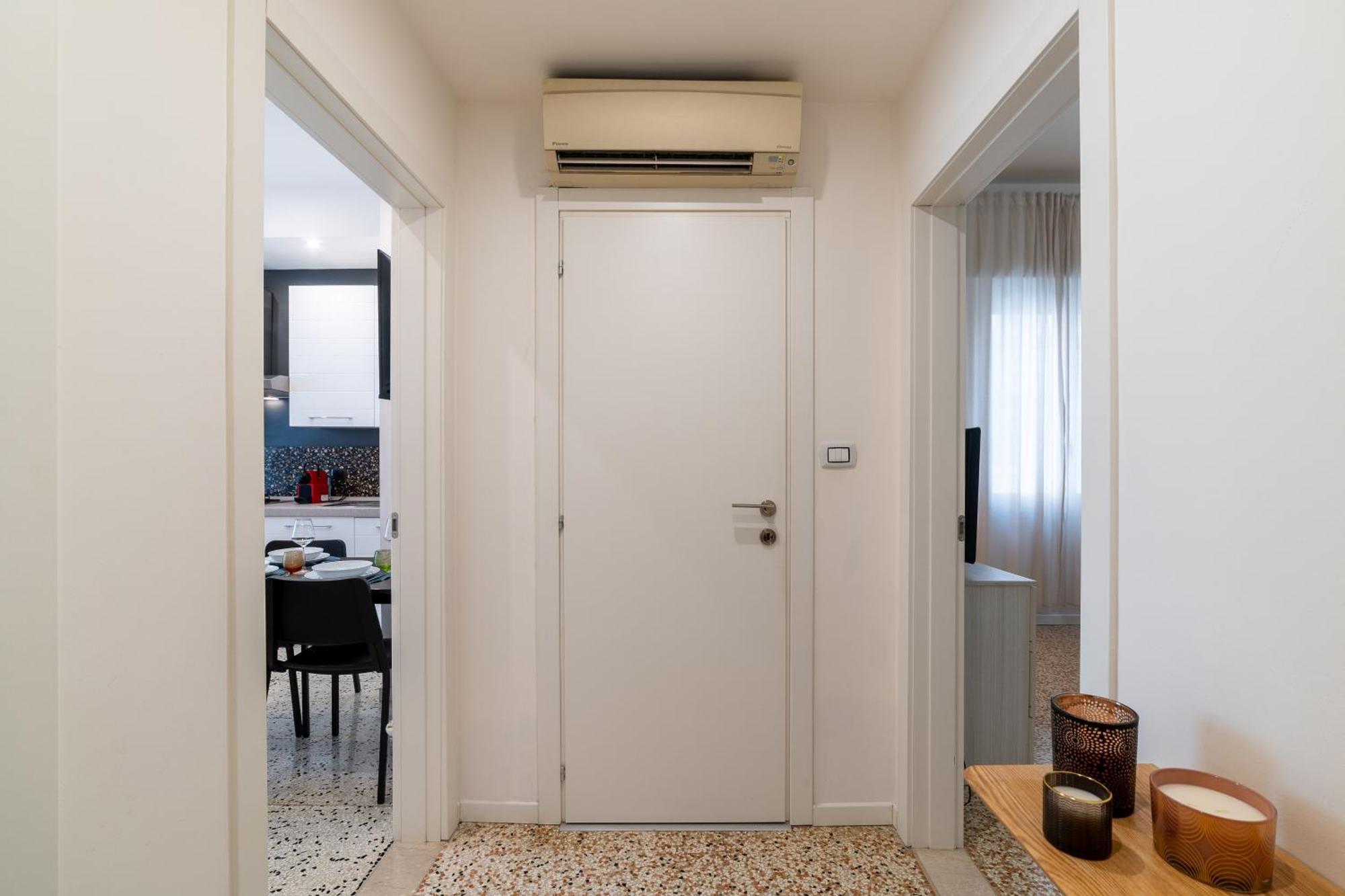 Casa Daura - Your Comfortable Apartment In Bologna - Parking Экстерьер фото